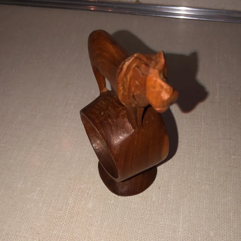 Hand‎ carved made in Kenya Animal Wooden napkin rings, set of 4